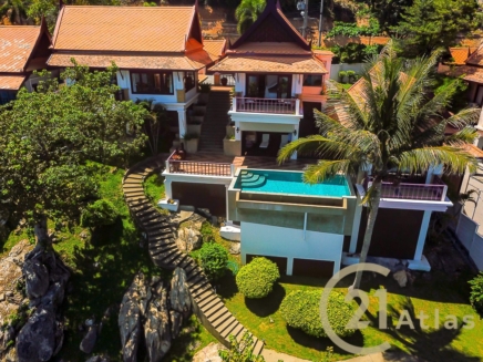 3 Bedroom Pool Villa Right by The Sea For Sale in Bophut, Koh Samui, Thailand