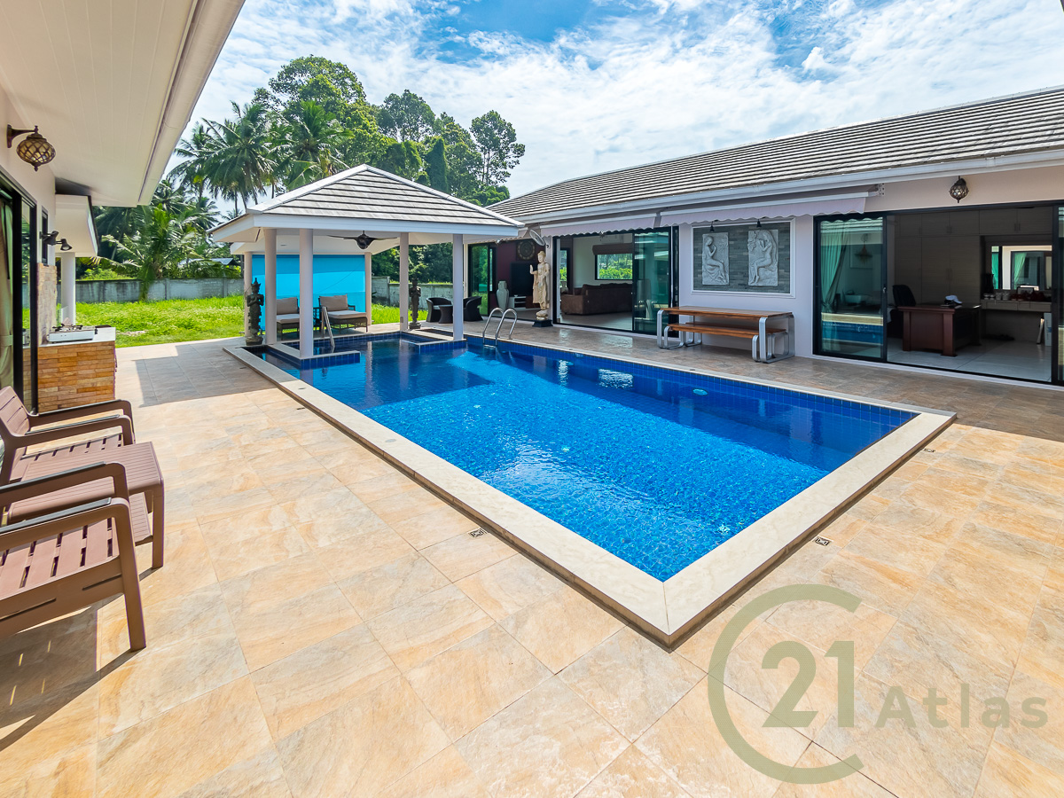 4 Bedroom Pool Villa Located in a Peaceful Area - Na Mueang
