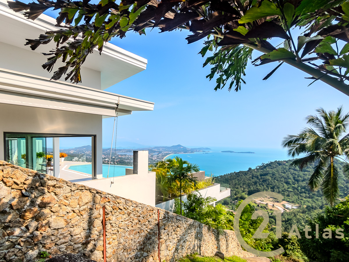 Luxury 2-story pool villa with stunning sea and mountain view