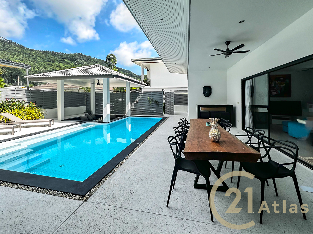 4 bedroom pool villa located in the middle of Lamai